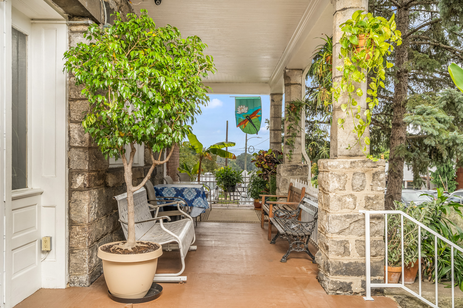 Front Porch of Gray Rock Inn